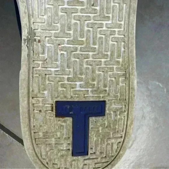 Ted Baker Giellie women’s casual embroidered shoes 8.5 - Picture 13 of 15